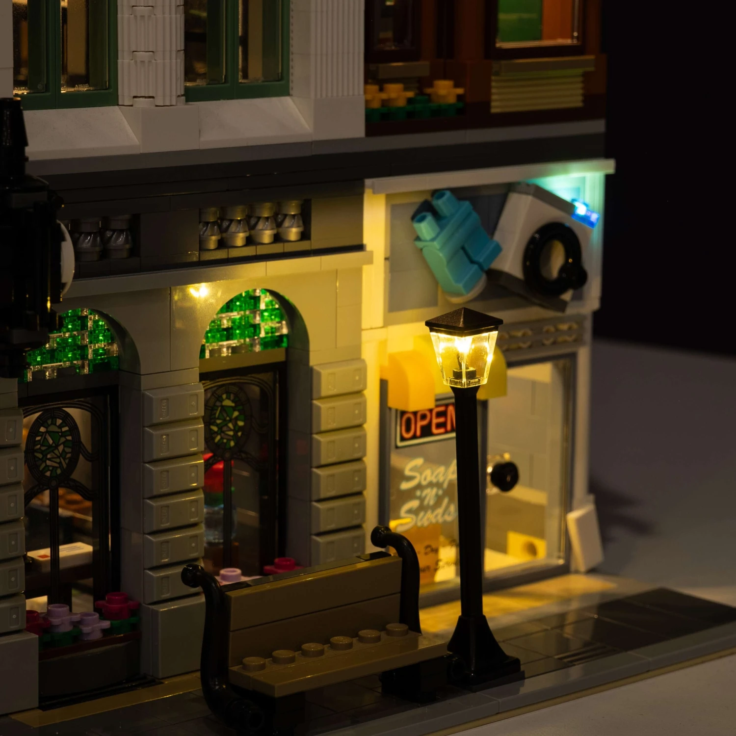 LEGO® Brick Bank #10251 DIY Light Bundle(Lego Brick Bank 10251 Diy Light Bundle) 5 LEGO® Brick Bank #10251 DIY Light Bundle(Lego Brick Bank 10251 Diy Light Bundle) - Image 3