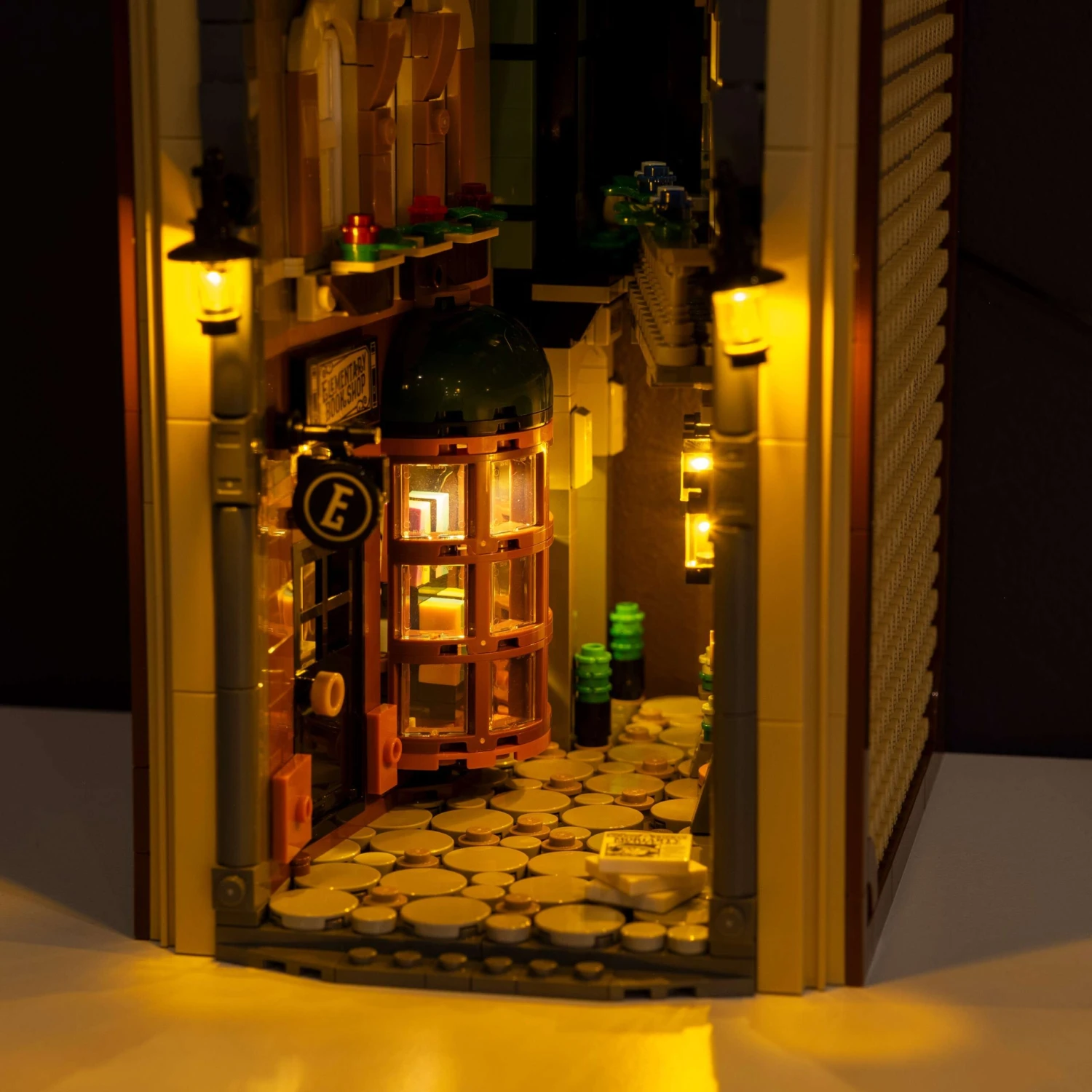LEGO® Sherlock Holmes: Book Nook #10351 DIY Light Bundle(Lego Sherlock Holmes Book Nook 10351 Diy Light Bundle) 10 LEGO® Sherlock Holmes: Book Nook #10351 DIY Light Bundle(Lego Sherlock Holmes Book Nook 10351 Diy Light Bundle) - Image 8