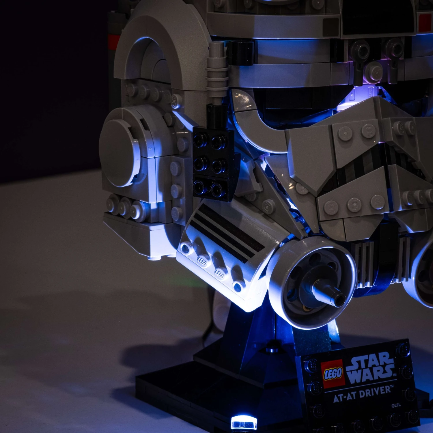 LEGO® AT-AT Driver Helmet™ #75429 DIY Light Bundle(Lego At At Driver Helmet 75429 Diy Light Bundle) 6 LEGO® AT-AT Driver Helmet™ #75429 DIY Light Bundle(Lego At At Driver Helmet 75429 Diy Light Bundle) - Image 4