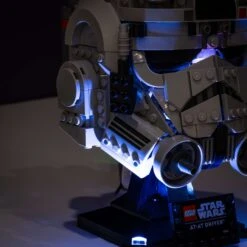 LEGO® AT-AT Driver Helmet™ #75429 DIY Light Bundle(Lego At At Driver Helmet 75429 Diy Light Bundle) 13 LEGO® AT-AT Driver Helmet™ #75429 DIY Light Bundle(Lego At At Driver Helmet 75429 Diy Light Bundle) -Light My Bricks Star Wars AT AT Driver Helmet 75429 mid right face fbb13231 85c0 4d2b 805d b724204765e8
